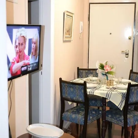 Agia Sofia's Down Town Flat